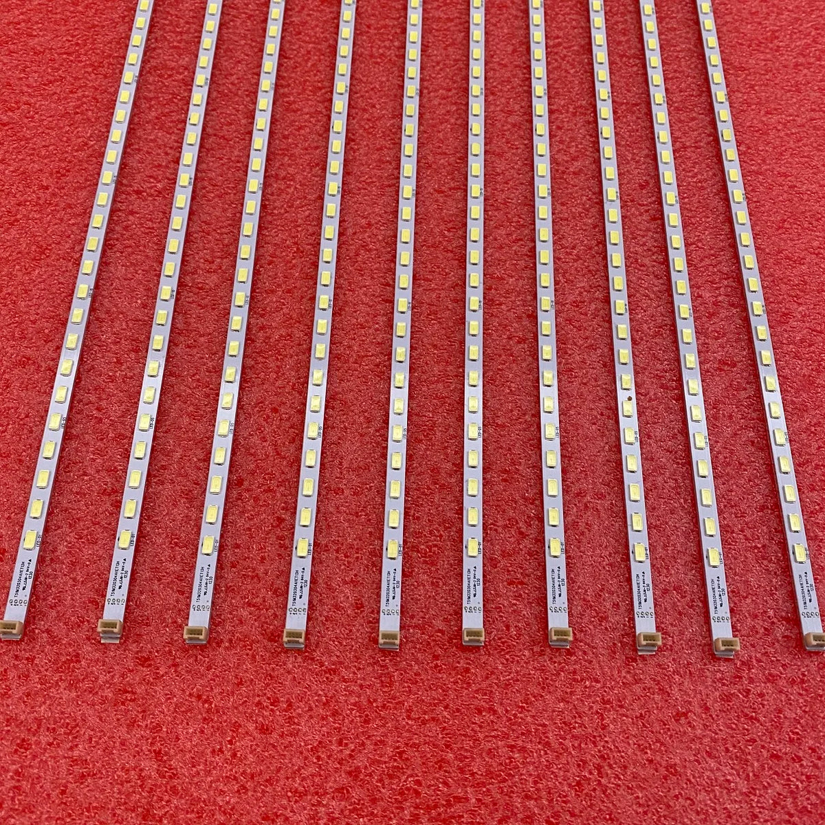 LED Backlight Strip for 2pcs LED backlight strip For T51M320304AI1ET13H 67-725790-0A0 TOT32LB02 LVW320CSTT