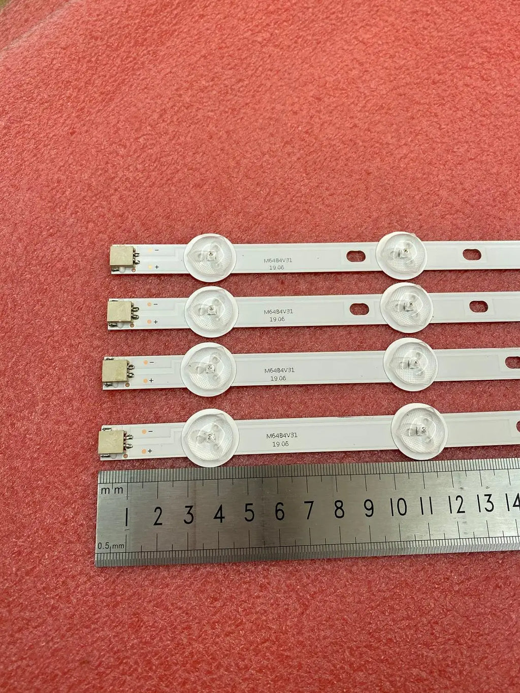 LED Backlight Strip for 4pcs LED Backlight strip for TV 32PFL3507 32LM340T 32PHG4900 LE32D1352 32LM3400
