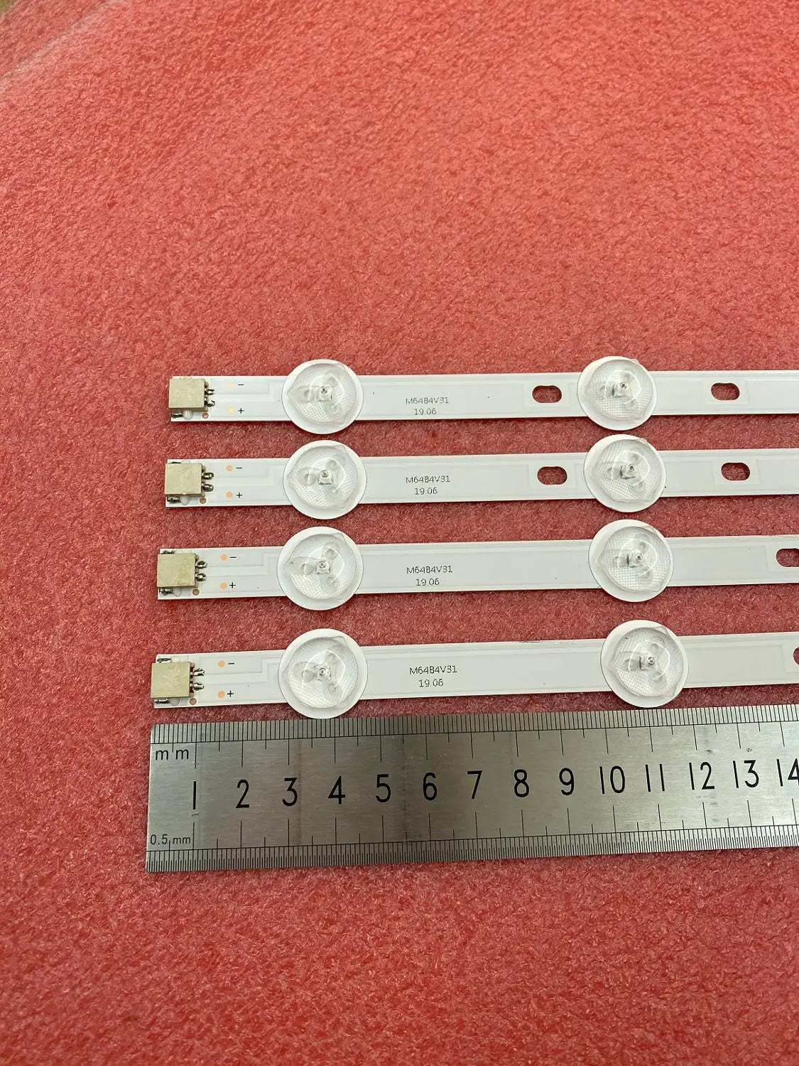 LED Backlight Strip for 4pcs LED Backlight strip for TV 32PFL3507 32LM340T 32PHG4900 LE32D1352 32LM3400