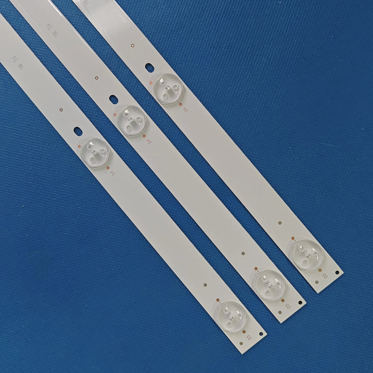 LED Backlight Strip for 28DM2000 28DM3500 LE-2822 VORTEX LEDV-28E33D 180.DT0-282200-0H CX280M02 303CX280032
