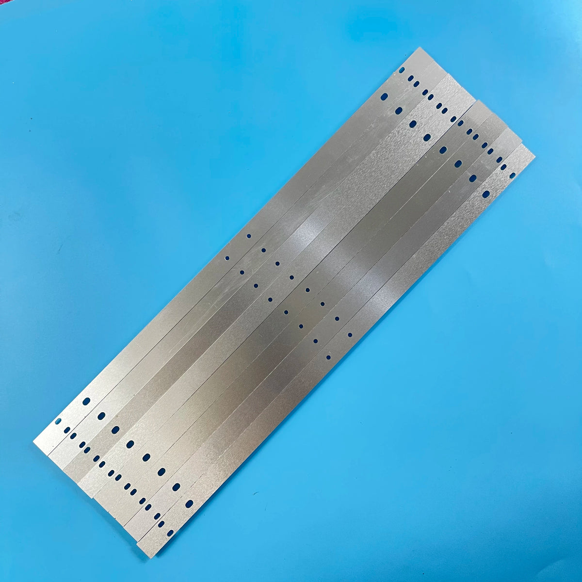LEDBacklight Strip For Thomson T42E32HU Ph42b25dg Ph42b25 DP42D24 4C-LB420T-YH1A YH1B