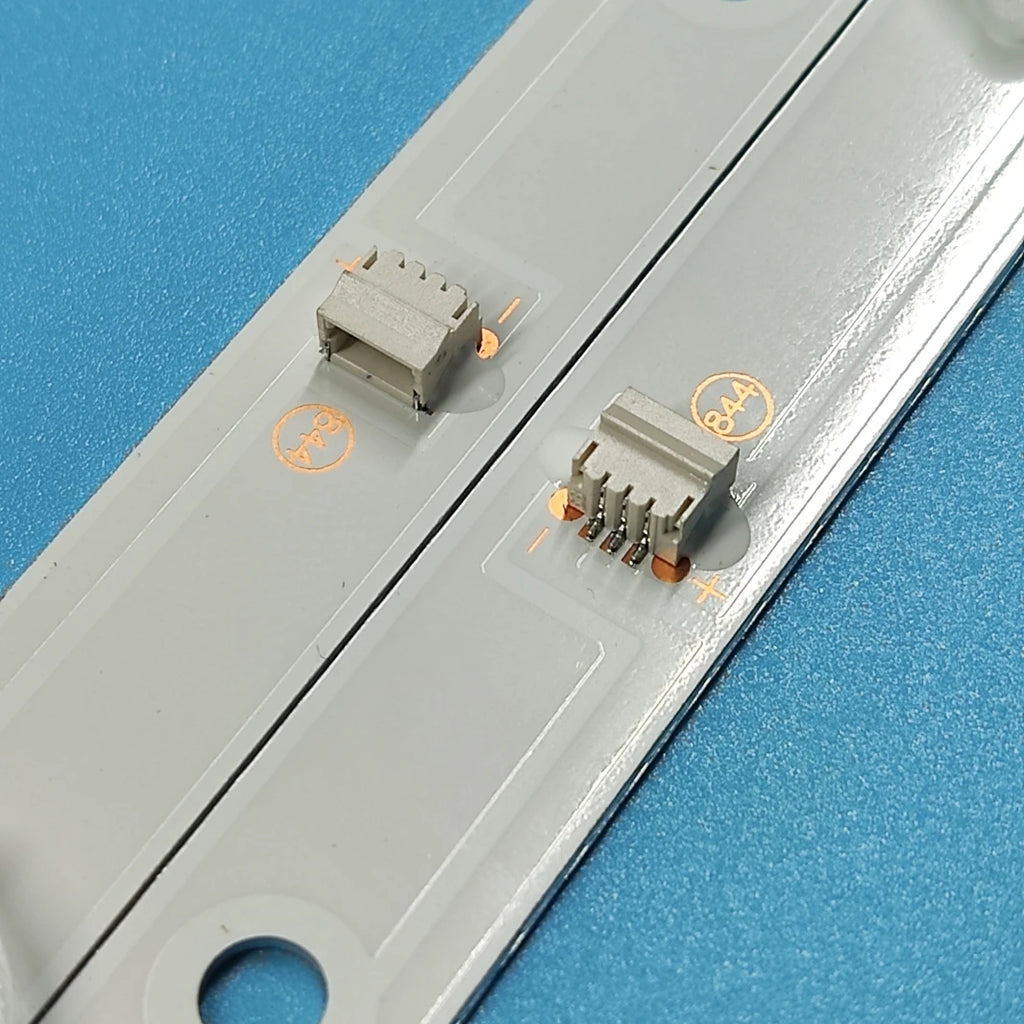 LED Backlight Strip for HL320A30-0701S-01 CC02320D570V08 02 12 320L 32E9 7S1P 2X7 Hi 32HS111X Akira