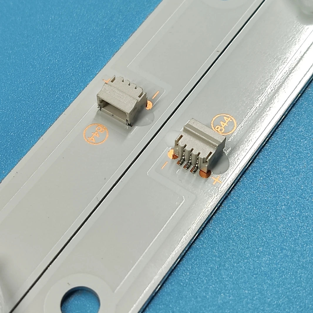 LED Backlight Strip for HL320A30-0701S-01 CC02320D570V08 02 12 320L 32E9 7S1P 2X7 Hi 32HS111X Akira