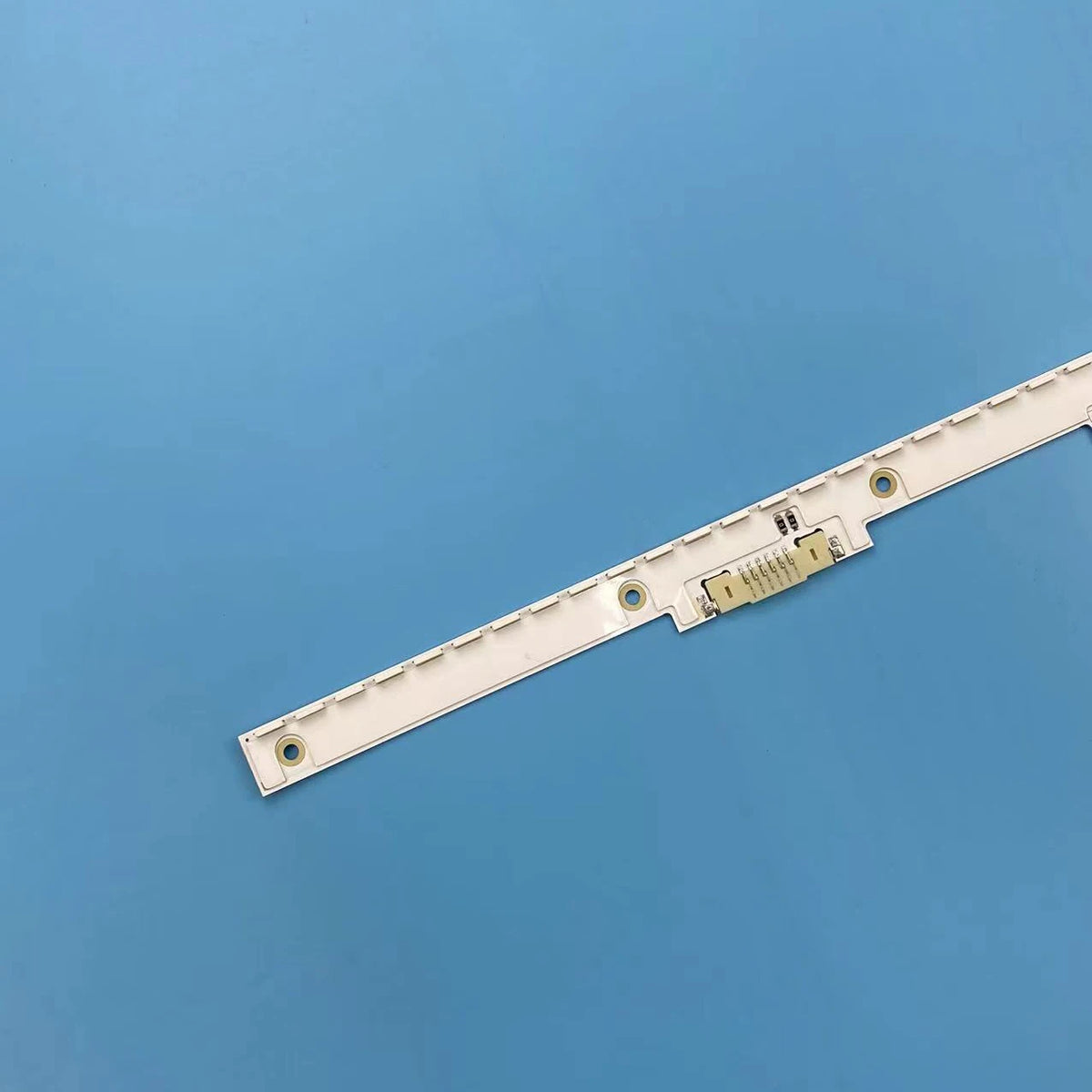 LED Backlight Strip for UE32M5502AK UE32M5620AK UE32M5525AK UE32M5522 UE32K5600AK UE32M5575 LM41-00501A