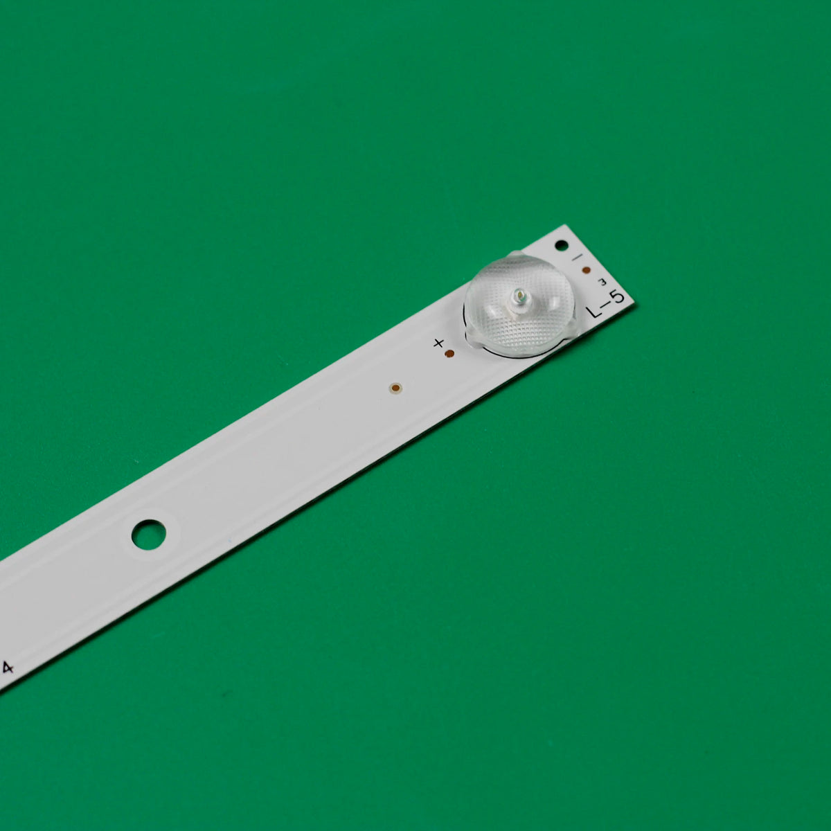 LED Backlight Strip for TCL H28V9900 28L17 4C-LB2805-YHEX1 4C-LB2805-HQ1 MS-L0870 V6 R72-28D04-003-13