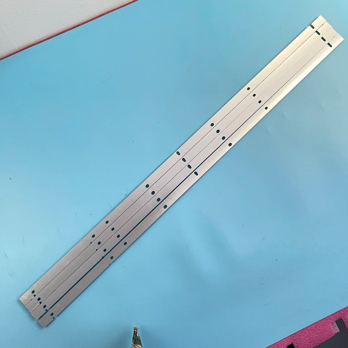 LED Backlight Strip forStrip For CENTEK CT-8140 Skymaster 40SF2500 DEXP F40D7200E Doffler 40CF15-T2 MS-L1092