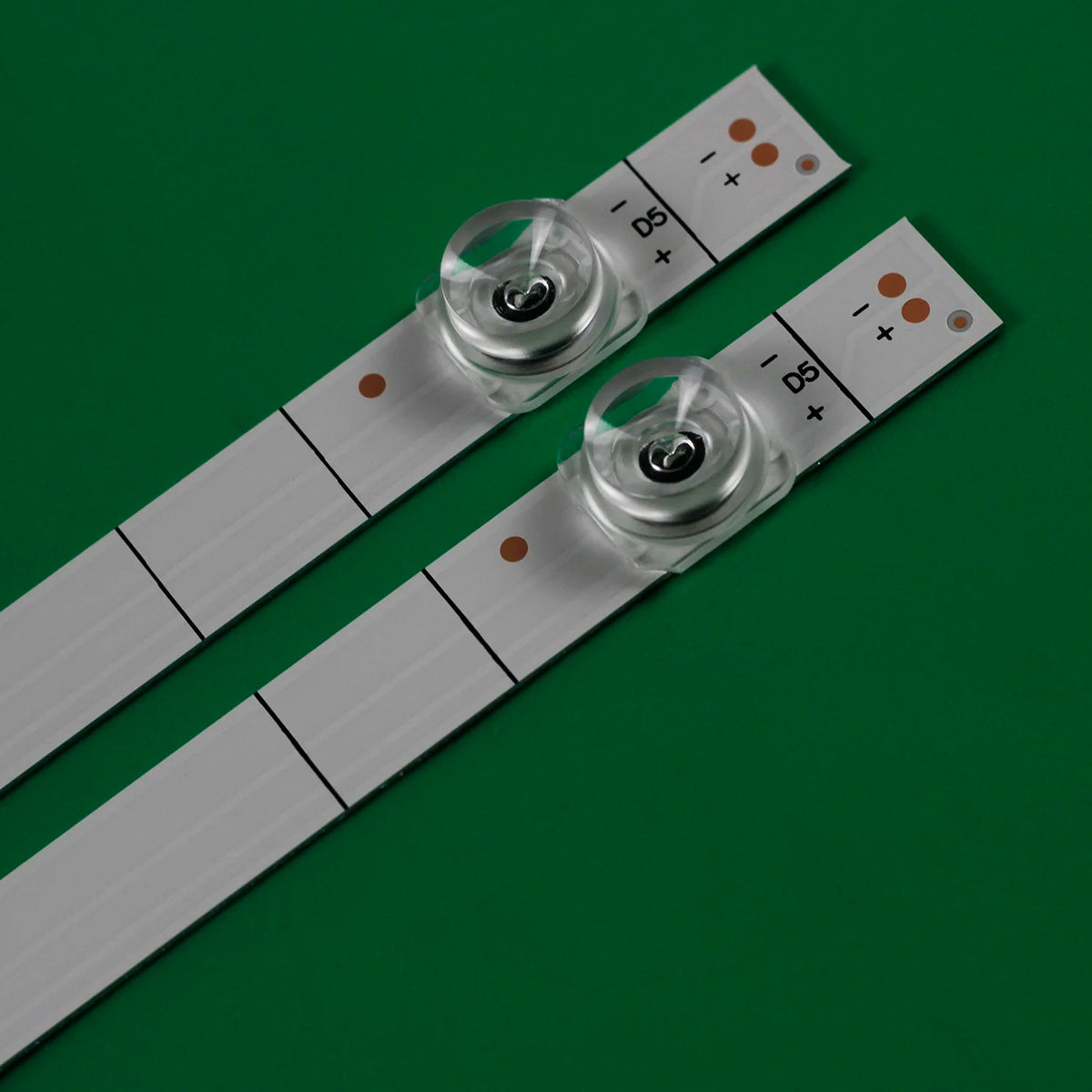 LED Backlight Strip for H32B5600 APT-HXLLB19062 HZ32A35A HZ32E35A HD315S1H81-T0 2X5-15 - Replacement TV