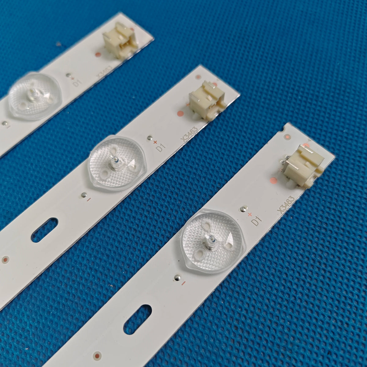 LED Backlight Strip for8lamp 32" TV SVT320AE9 IC-A-TBBY32D572 For 32L2300 32L2333DG 32W2333D 32L2333